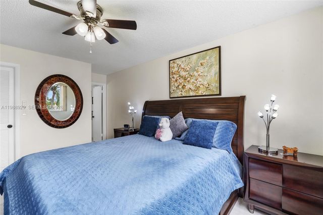 9420 S Hollybrook Lake Drive 206, Pembroke Pines, FL 33025