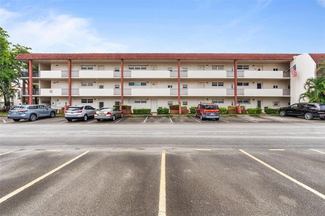9420 S Hollybrook Lake Drive 206, Pembroke Pines, FL 33025