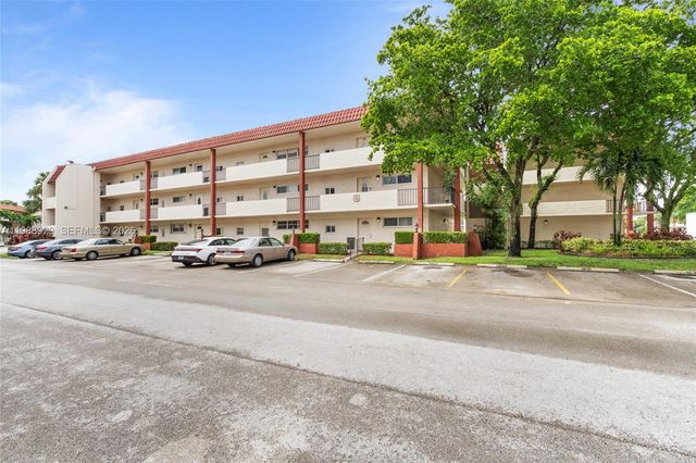 9420 S Hollybrook Lake Drive 206, Pembroke Pines, FL 33025