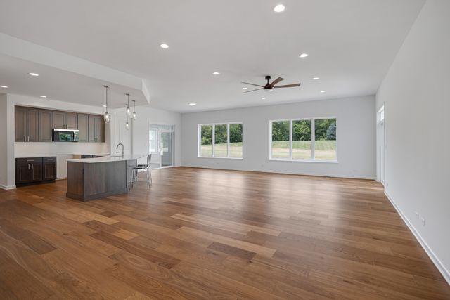 2907 Pioneer Oaks Drive, Ringwood, IL 60072