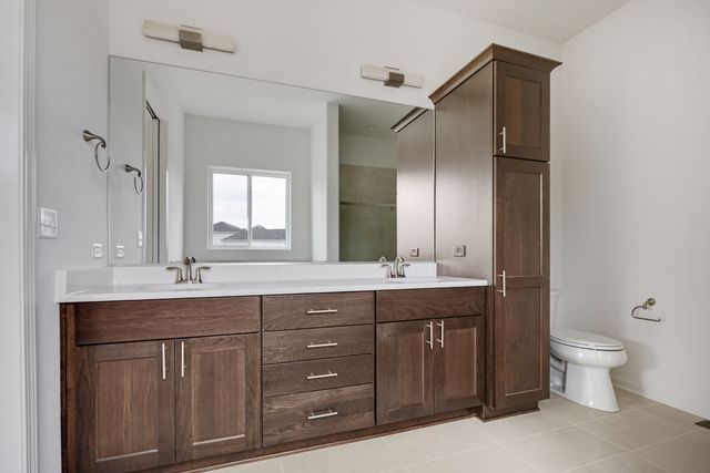 2907 Pioneer Oaks Drive, Ringwood, IL 60072