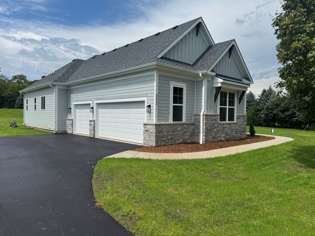2907 Pioneer Oaks Drive, Ringwood, IL 60072