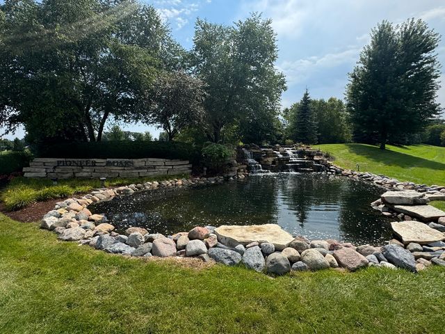 2907 Pioneer Oaks Drive, Ringwood, IL 60072