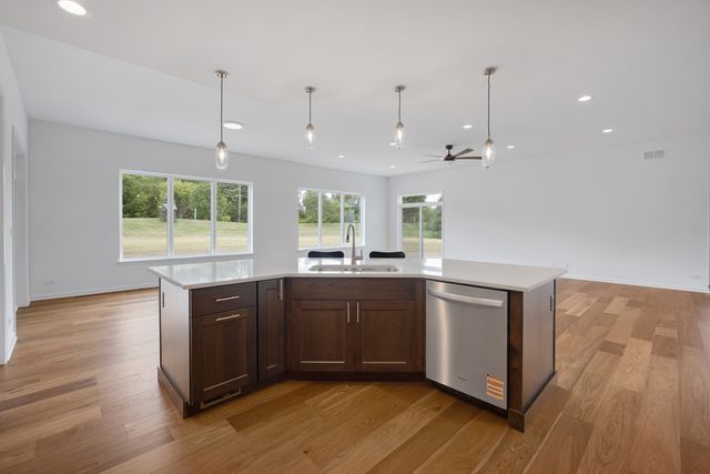 2907 Pioneer Oaks Drive, Ringwood, IL 60072