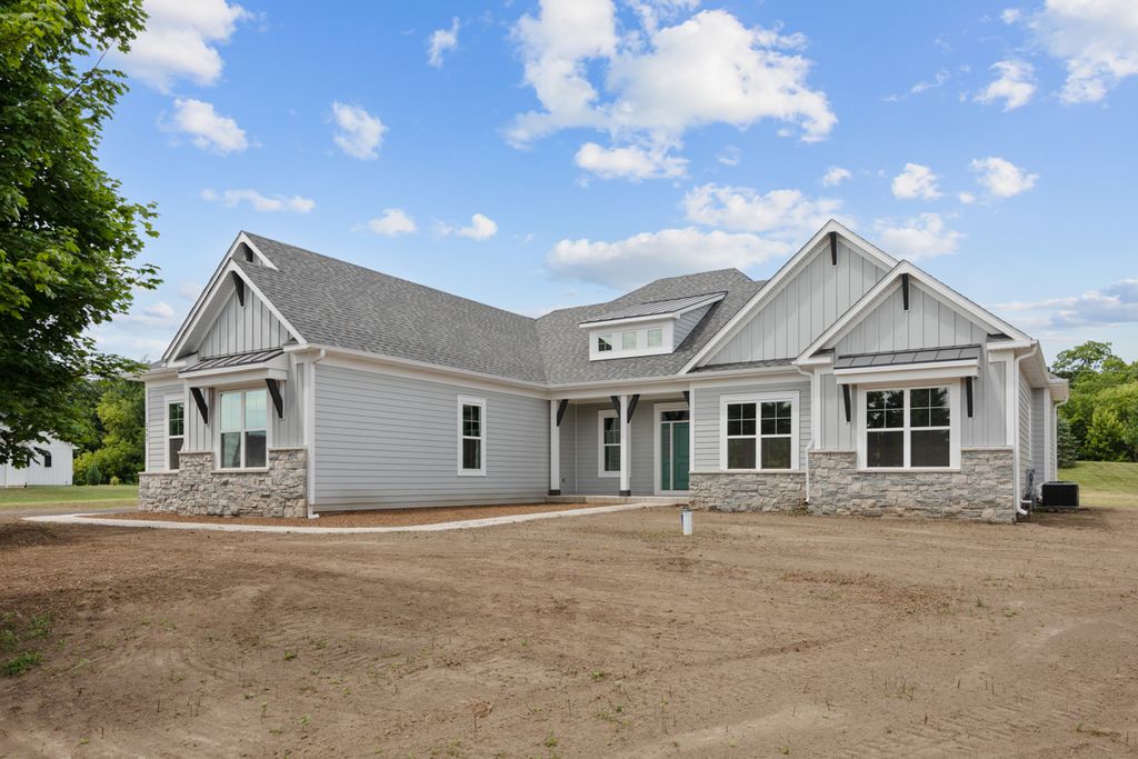2907 Pioneer Oaks Drive, Ringwood, IL 60072