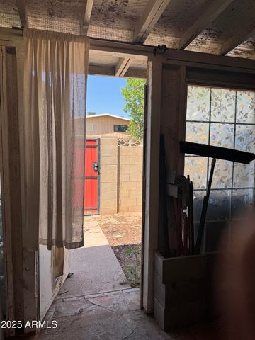 5363 N Black Canyon Highway, Phoenix, AZ 85015