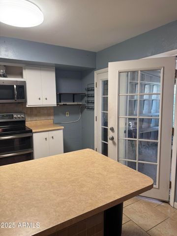 5363 N Black Canyon Highway, Phoenix, AZ 85015