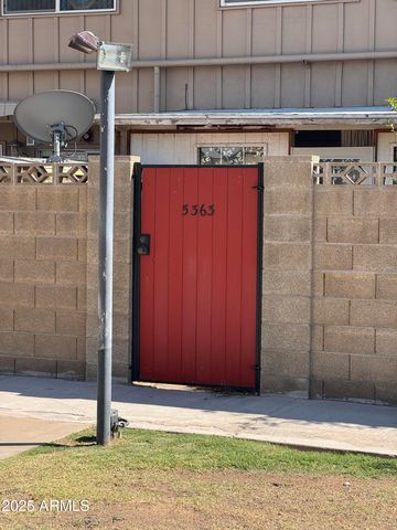 5363 N Black Canyon Highway, Phoenix, AZ 85015