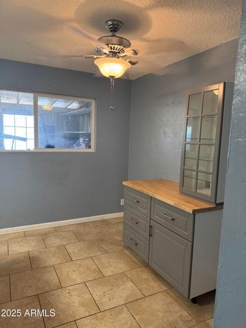 5363 N Black Canyon Highway, Phoenix, AZ 85015