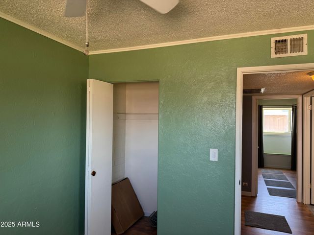 5363 N Black Canyon Highway, Phoenix, AZ 85015