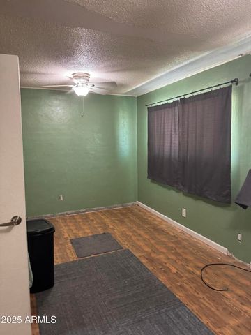 5363 N Black Canyon Highway, Phoenix, AZ 85015