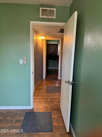 5363 N Black Canyon Highway, Phoenix, AZ 85015