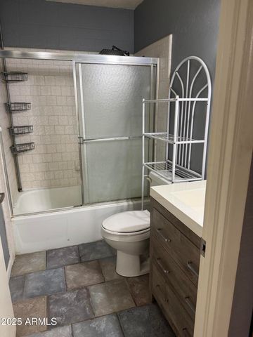 5363 N Black Canyon Highway, Phoenix, AZ 85015