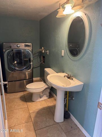 5363 N Black Canyon Highway, Phoenix, AZ 85015