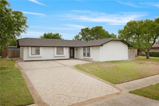 4633 Haverhill, Corpus Christi, TX 78411