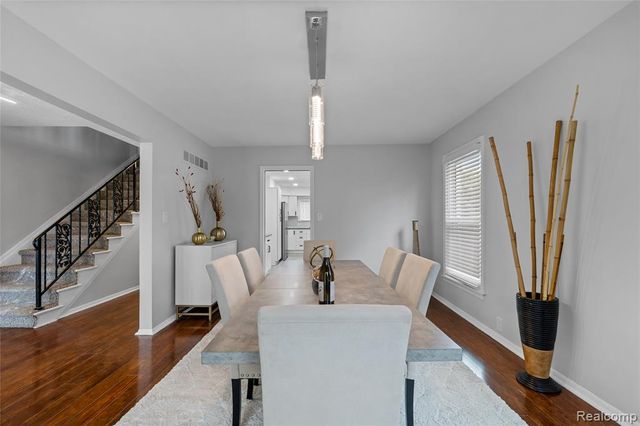 24561 Seneca Street, Oak Park, MI 48237