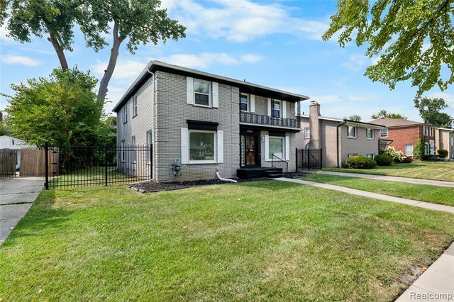 24561 Seneca Street, Oak Park, MI 48237