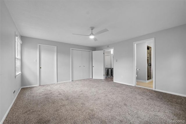 24561 Seneca Street, Oak Park, MI 48237