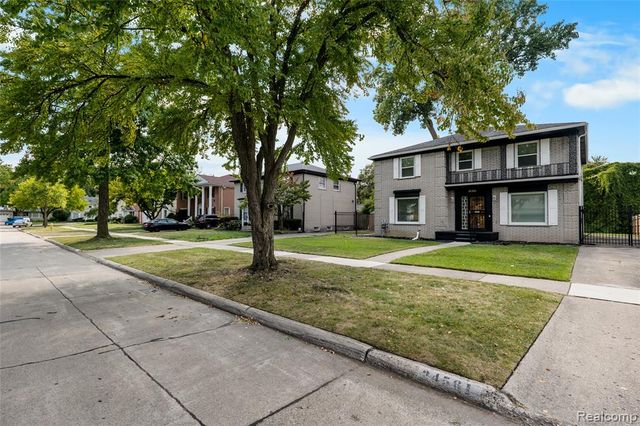 24561 Seneca Street, Oak Park, MI 48237