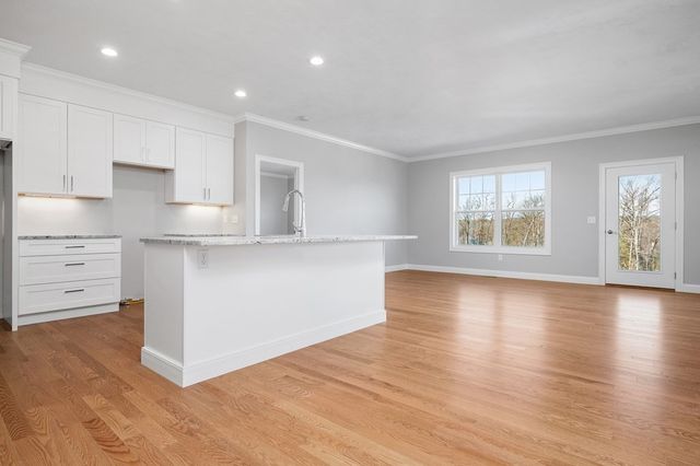 161 Rolling Ridge Drive 93, Northbridge, MA 01588