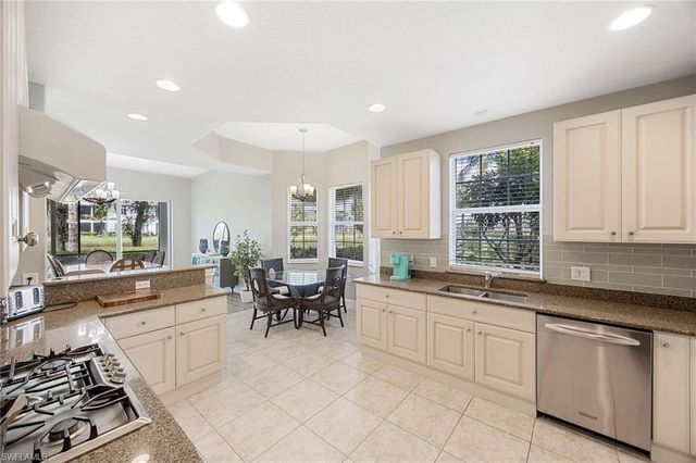 2717 Callista CT 104, Naples, FL 34114