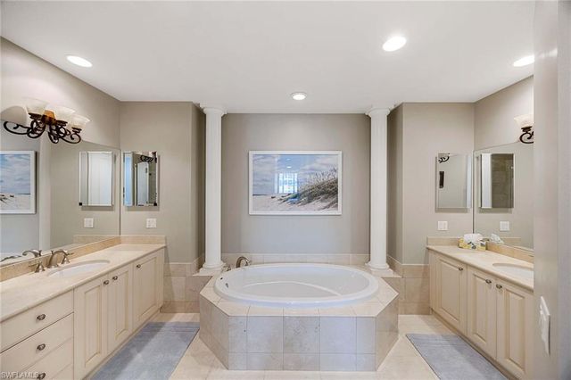 2717 Callista CT 104, Naples, FL 34114