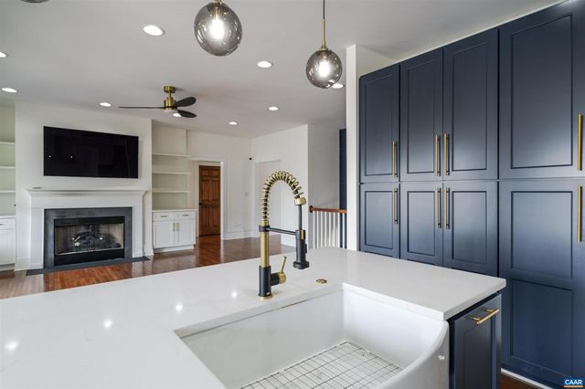 329 CARRSBROOK DR, Charlottesville, VA 22901