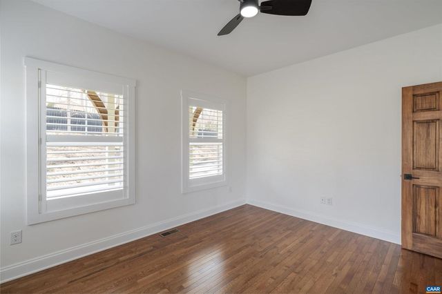 329 CARRSBROOK DR, Charlottesville, VA 22901