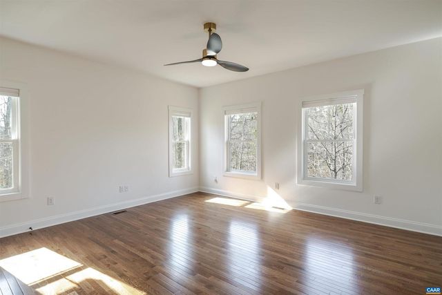 329 CARRSBROOK DR, Charlottesville, VA 22901