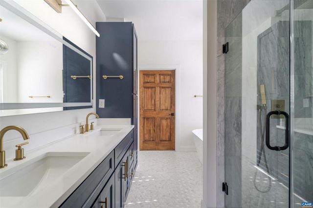 329 CARRSBROOK DR, Charlottesville, VA 22901