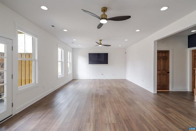 329 CARRSBROOK DR, Charlottesville, VA 22901