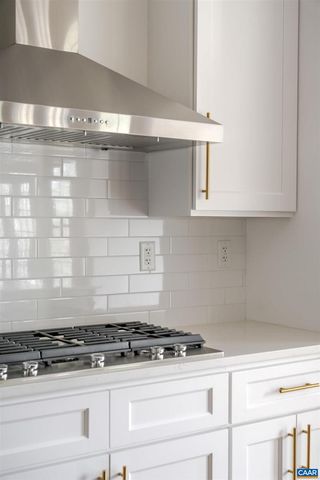 329 CARRSBROOK DR, Charlottesville, VA 22901