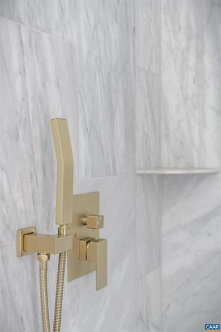 329 CARRSBROOK DR, Charlottesville, VA 22901