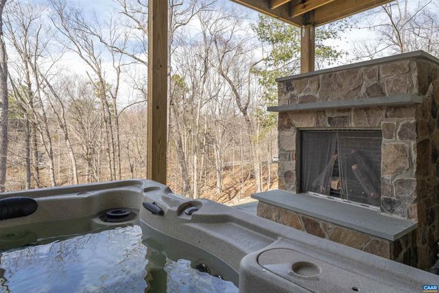 329 CARRSBROOK DR, Charlottesville, VA 22901