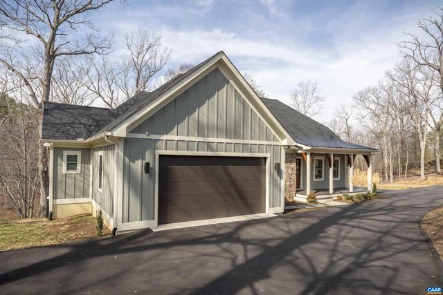 329 CARRSBROOK DR, Charlottesville, VA 22901