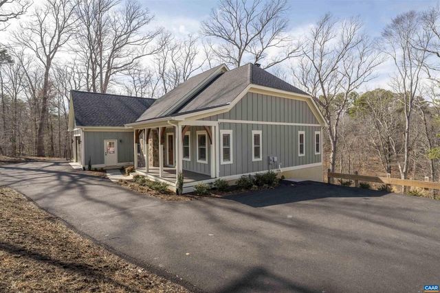 329 CARRSBROOK DR, Charlottesville, VA 22901