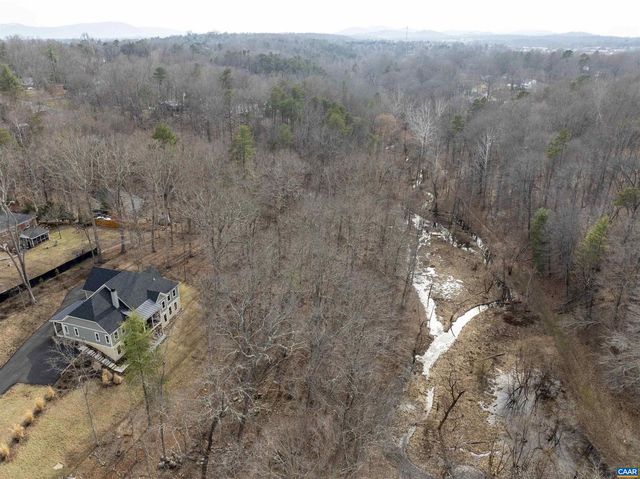 329 CARRSBROOK DR, Charlottesville, VA 22901