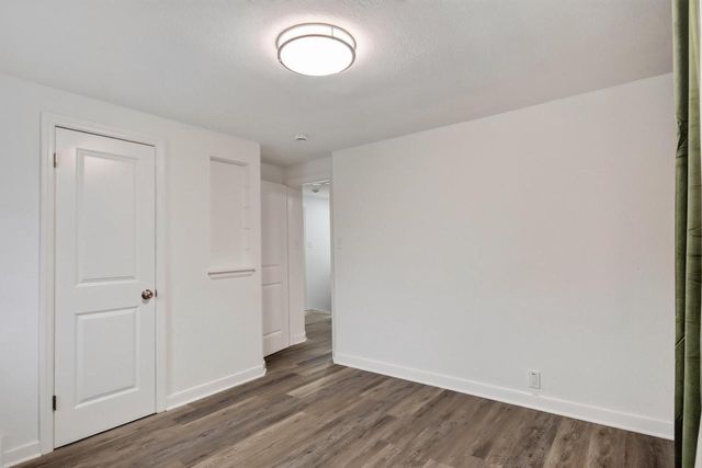 9251 W Swan CIRCLE, Milwaukee, WI 53225