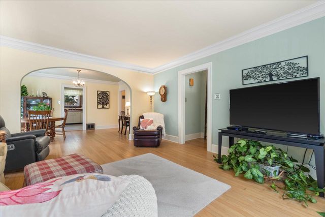3018 Elm LANE, Racine, WI 53405