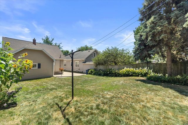 3018 Elm LANE, Racine, WI 53405