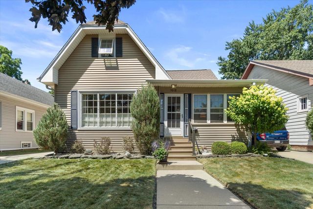 3018 Elm LANE, Racine, WI 53405
