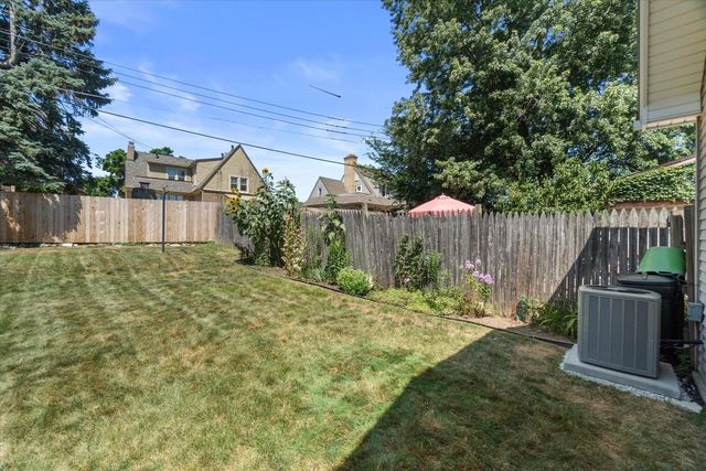 3018 Elm LANE, Racine, WI 53405