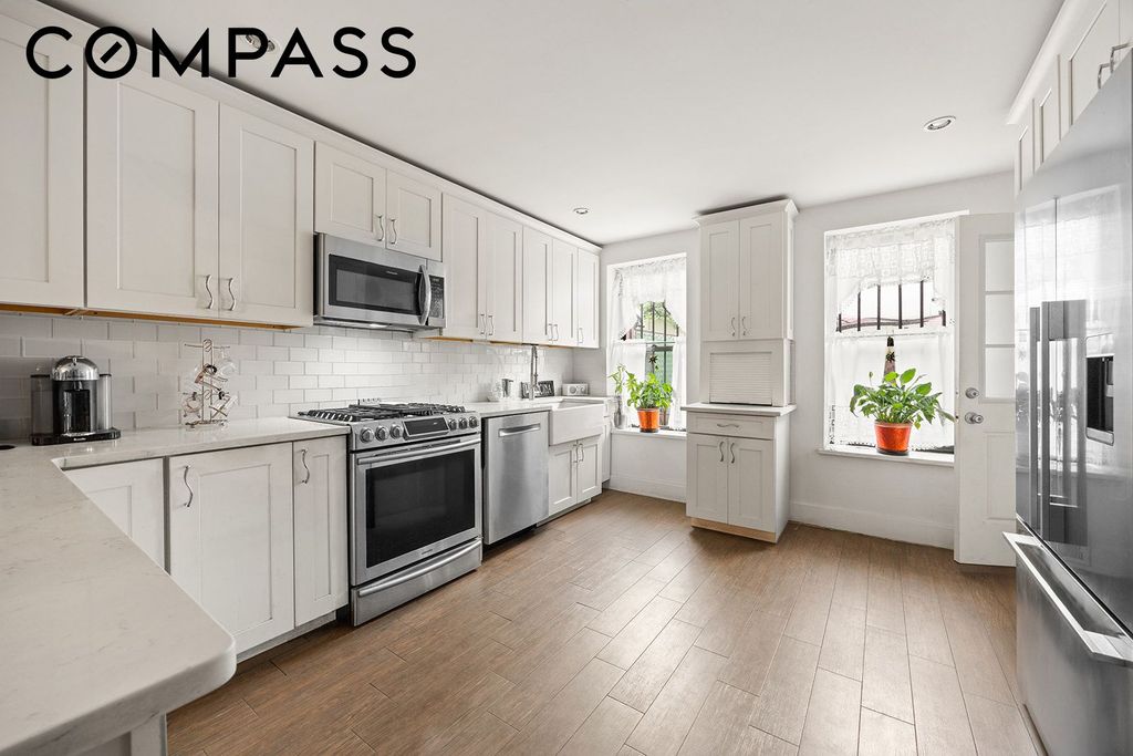 621 Putnam Avenue, New York City, NY 11221
