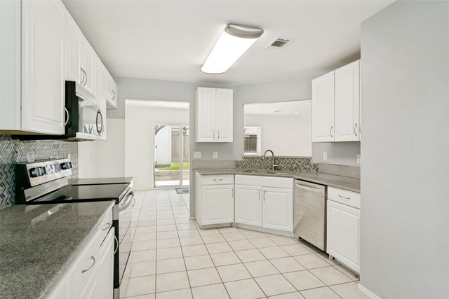 2236 Ryan Ridge, Grapevine, TX 76051