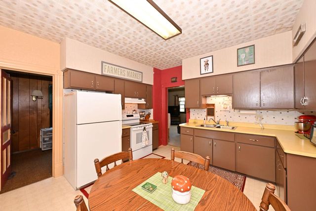 1513 Cherry STREET, South Milwaukee, WI 53172
