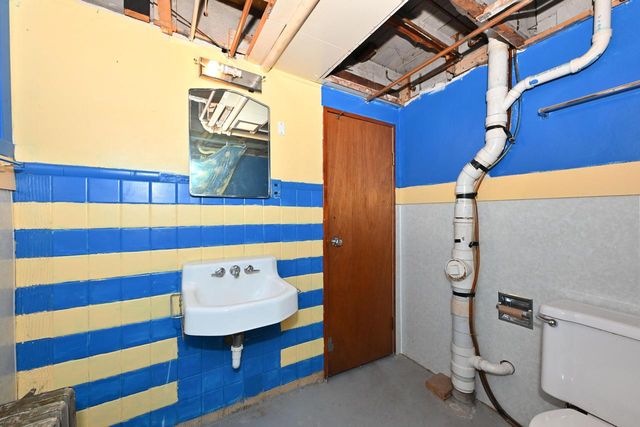1513 Cherry STREET, South Milwaukee, WI 53172