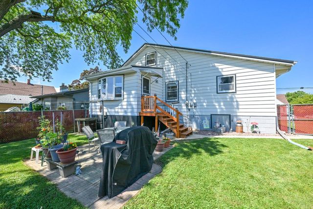 1513 Cherry STREET, South Milwaukee, WI 53172