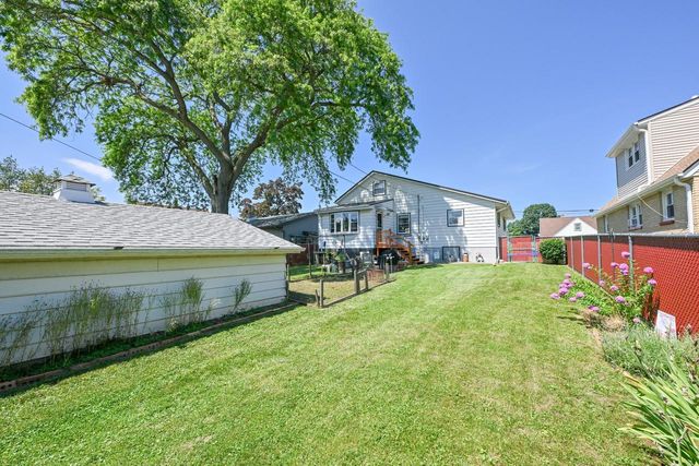 1513 Cherry STREET, South Milwaukee, WI 53172