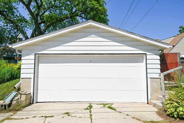 1513 Cherry STREET, South Milwaukee, WI 53172