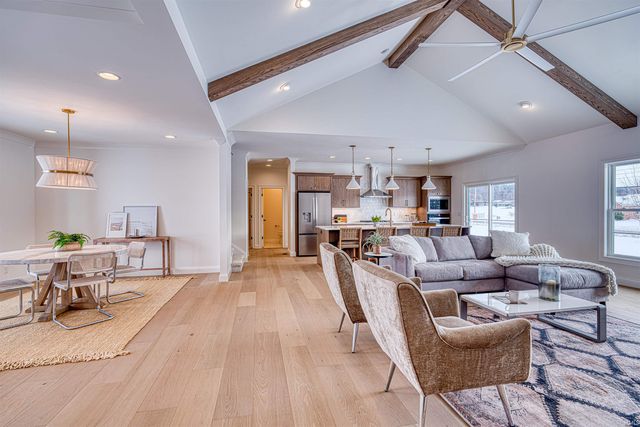 2820 Lake Drive, Newburgh, IN 47630